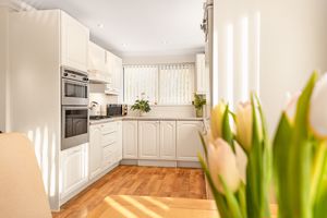 Dining Kitchen- click for photo gallery